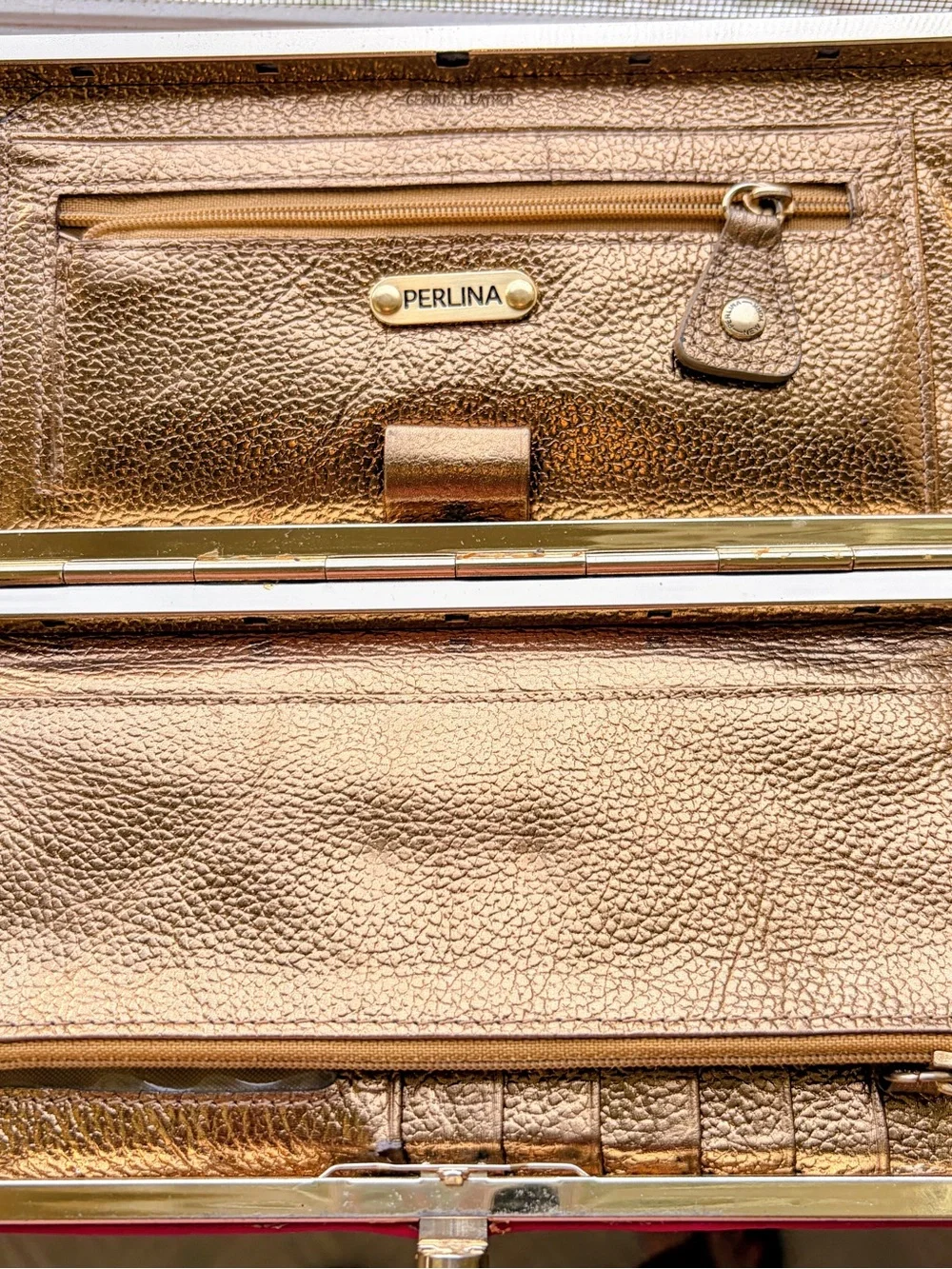 PERLINA Vintage Red Croc-Embossed Clutch Wallet